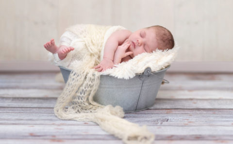 Newborn-Zwergerl Homeshooting - Babyfotograf Straubing