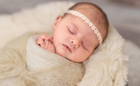 Newborn-Zwergerl Homeshooting - Babyfotograf Straubing