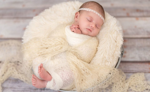 Newborn-Zwergerl Homeshooting - Babyfotograf Straubing