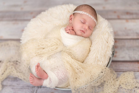 Newborn-Zwergerl Homeshooting - Babyfotograf Straubing